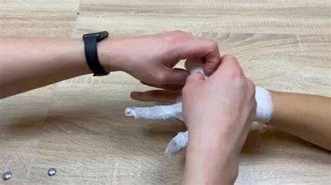 Спиральная повязка на все пальцы кисти (перчатка) - Spiral bandage on ...