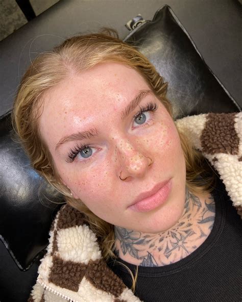freckle tattoo
