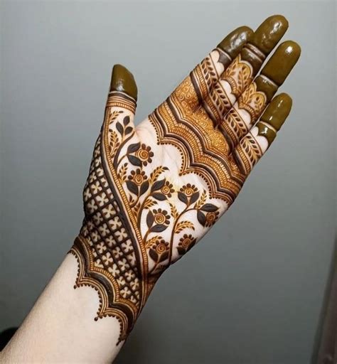 Front Hand Henna Design! | Engagement mehndi designs, Dulhan mehndi ...