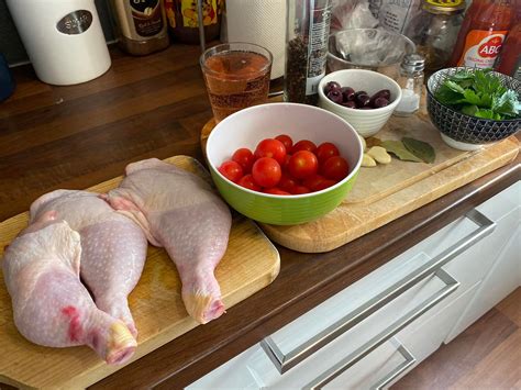 Pollo alla siciliana, tenero succoso e gustoso. La ricetta passo passo ...