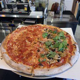 PIZZERIA DILAURO - Updated December 2025 - 64 Photos & 111 Reviews - 17800 Chillicothe Rd