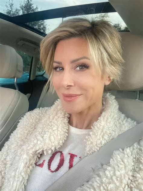 45 Best Ways to Style a Bixie Haircut for a Modern Look 22