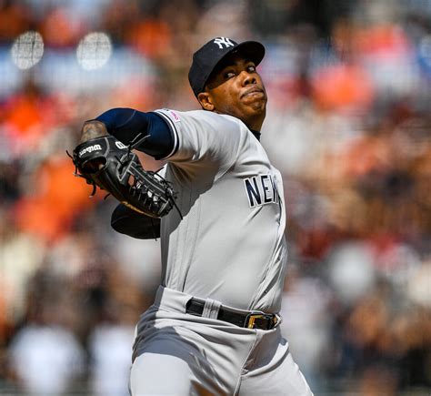 Aroldis Chapman Joins Pirates On $10.5 Million Deal - SportzBonanza