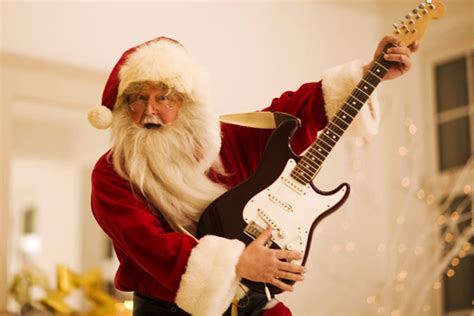 17 Classic Christmas Tunes To Add To Your Playlist