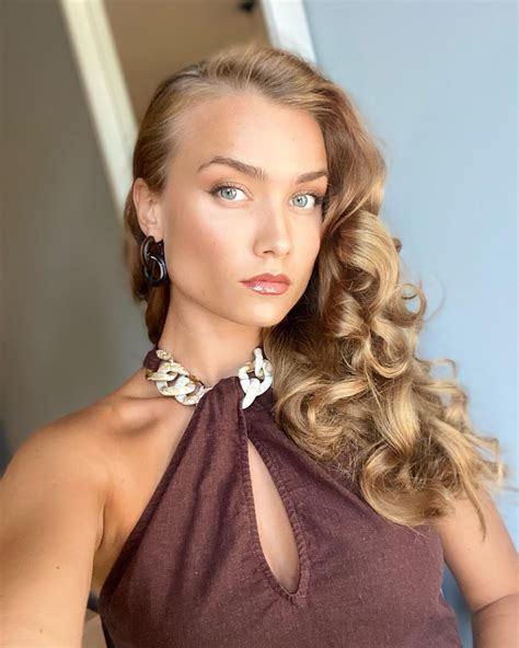 Tiana Upcheva : The Ark : r/ScifiBabes