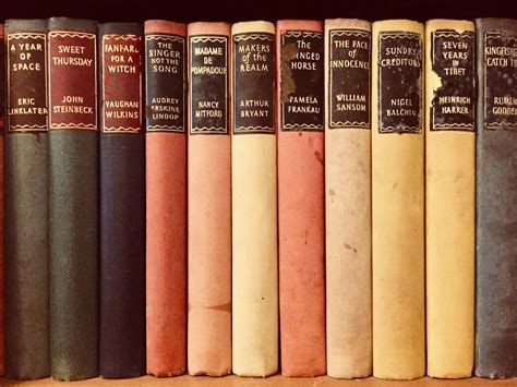 Selling Vintage On Etsy: How To Get Started [2024 Guide]