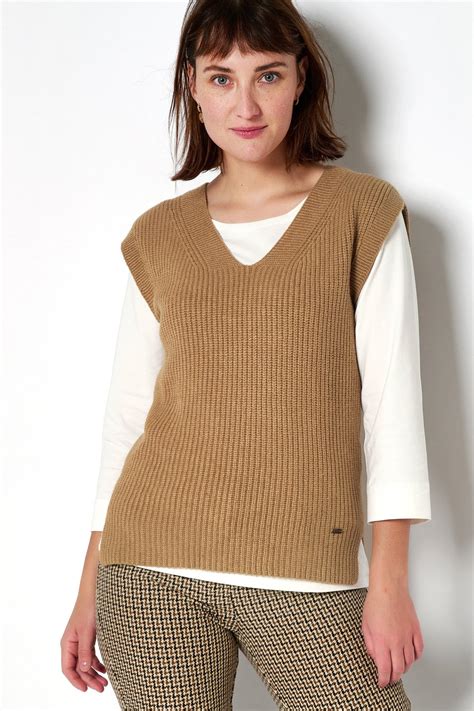 Die aktuelle Kollektion von TONI Fashion online kaufen