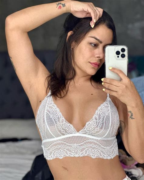 Larissa Riquelme prendió fuego Instagram con un conjunto de lencería de
