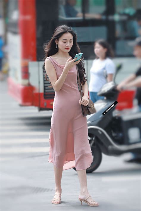 Tuyển chọn 500 mẫu áo đầm lụa đẹp được yêu thích nhất