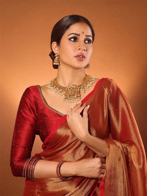 stunning saree   south indian star lavanya tripathi