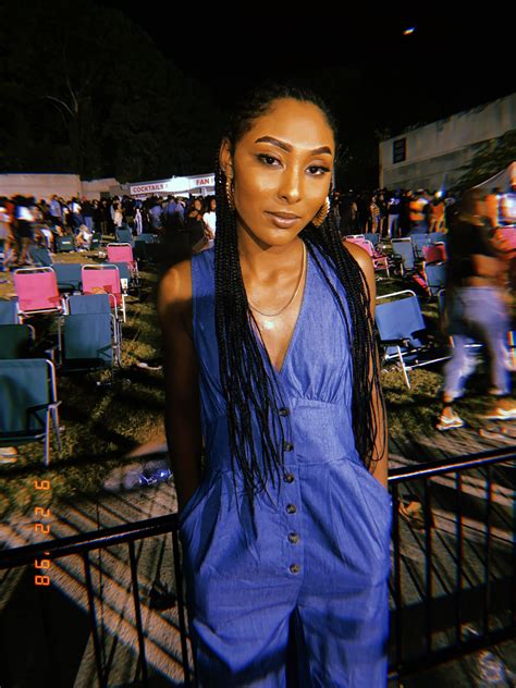 Kaela T Crowell – Medium