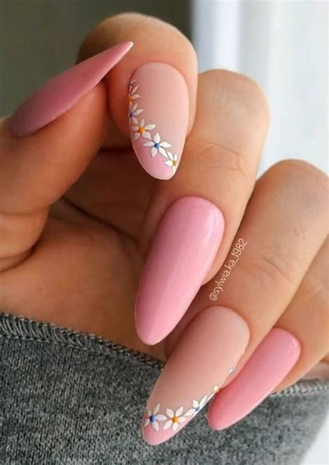 Classy Simplicity for Summer Nails in 2025 | Nagels, Gelnagels ...