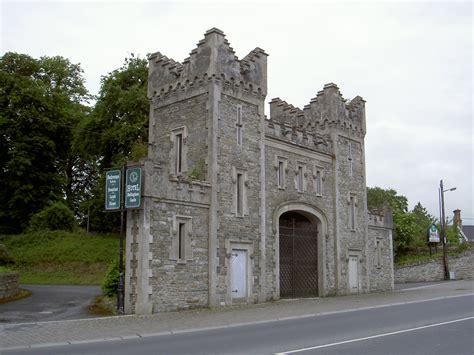 Bellingham Castle/Castlebellingham, CASTLEBELLINGHAM, Castlebellingham, LOUTH - Buildings of Ireland