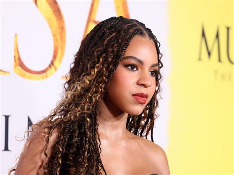 Blue Ivy performs with mom Beyoncé on stage at NFL halftime show | The