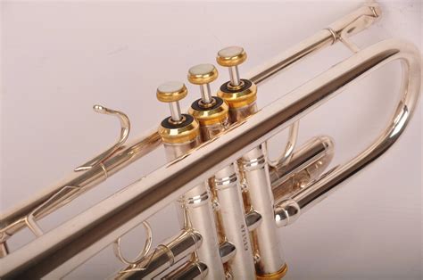 Труба Bach Stradivarius 37 - artone-music.com музичний магазин