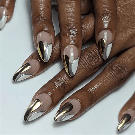 25 Silver Manicure Ideas That Prove Metallic Nails Are Here to Stay
