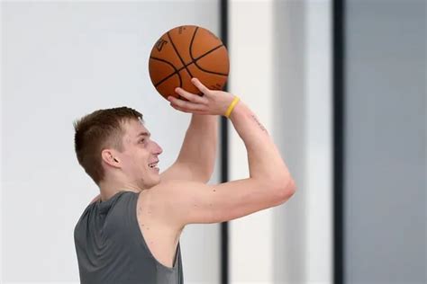 Fascinating NBA draft prospect Luka Samanic displays shooting stroke in Sixers workout