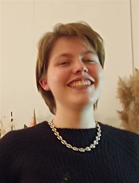 Louise Bordeaux's Instagram, Twitter & Facebook on IDCrawl