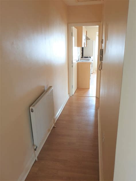 First-time buyers want houses to buy in Orpington near the station 35