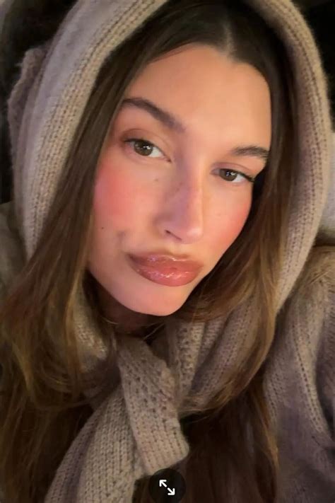 Hailey Baldwin Clothes and Outfits | Page 2 | Star Style – Celebrity