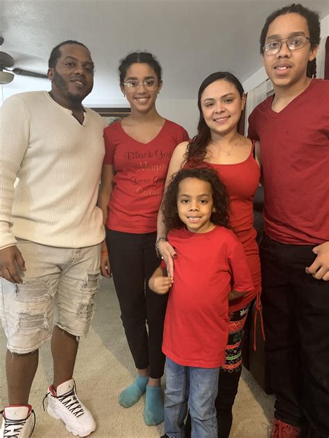 Formerly-Conjoined Twin AmieLynn Discharged, Joins JamieLynn and Family