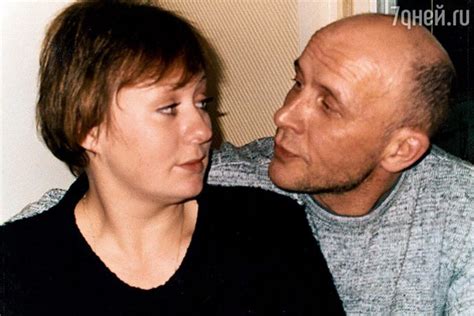 Муж Ароновой не только домохозяин, он еще и «мама» для их дочери ...