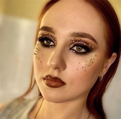 Стрелки , макияж со стразами . Makeup