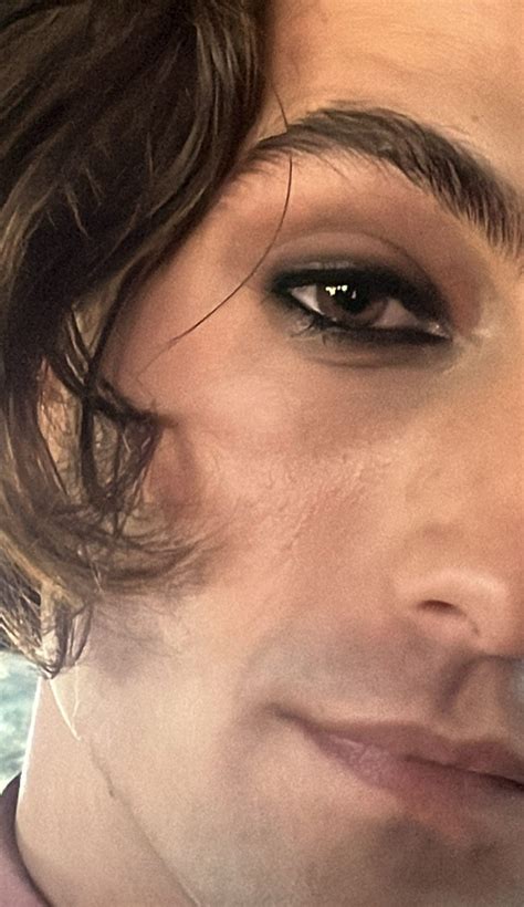 Damiano David | Male makeup, Punk makeup, Pirate makeup