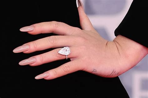 Is Adele Engaged? Check Out Her Magnificent New Pear Shaped Diamond ...