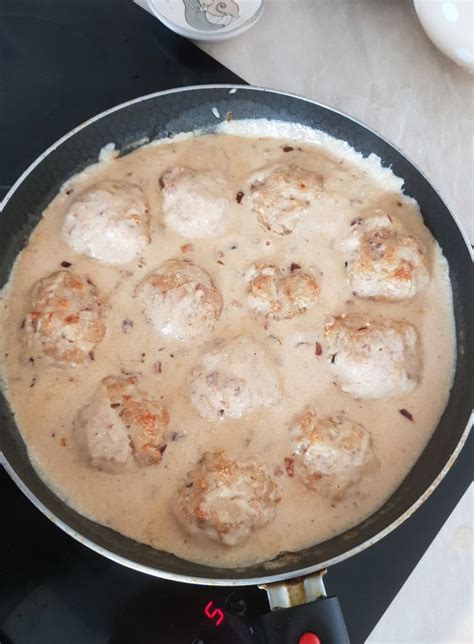 Рецепт тефтелей в сметанном соусе с фото пошагово на Вкусном Блоге