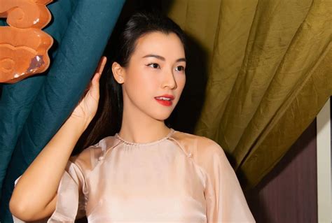 hoang oanh vap nga lon nhat cua toi la chuyen tinh cam