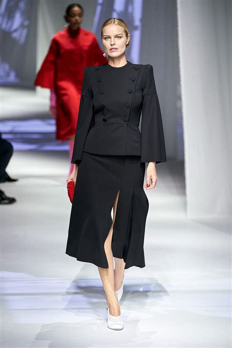 Eva Herzigova photo gallery - 686 high quality pics | ThePlace