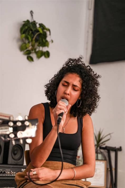 riah releases  heartfelt rb single entitled  fast