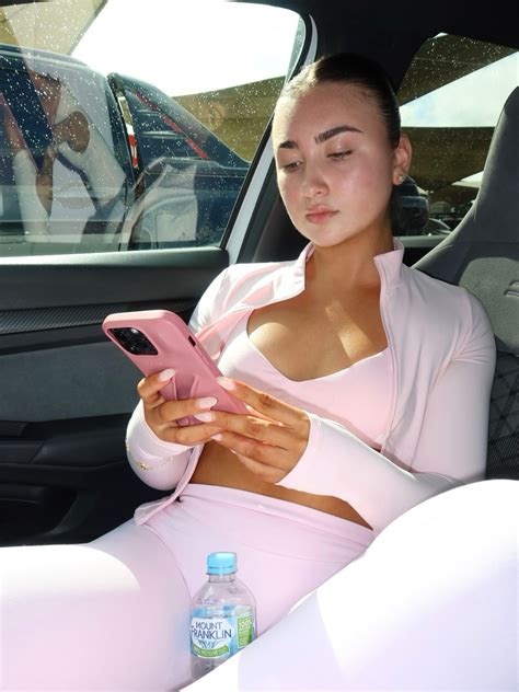 mia bailey (@miabaailey) • Instagram photos and videos