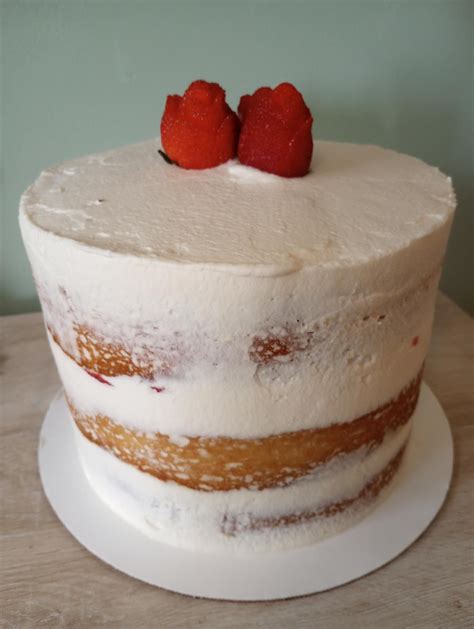 Naked Strawberry Shortcake : r/Baking