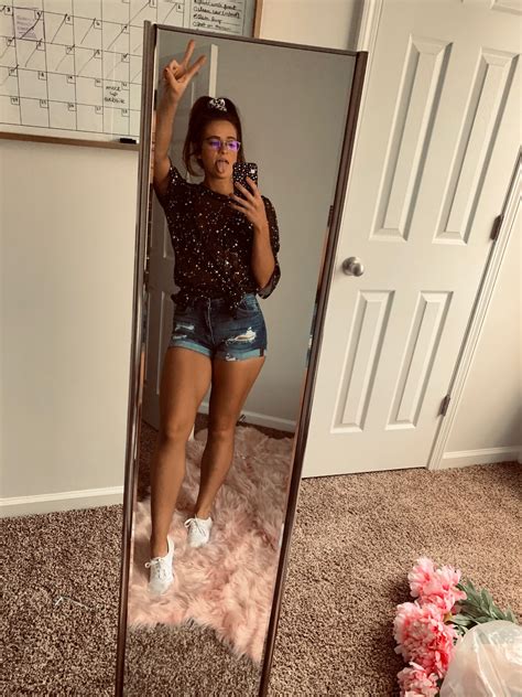 𝐁𝐚𝐢𝐥𝐞𝐲 𝐁𝐨𝐨𝐭𝐥𝐞𝐬 on Twitter: "Me not working VS Me working 🤑🤑 💕WEEK LONG