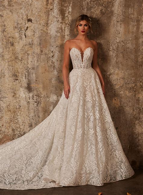 Style 122235, Lara Wedding Dress by Calla Blanche | The Dressfinder