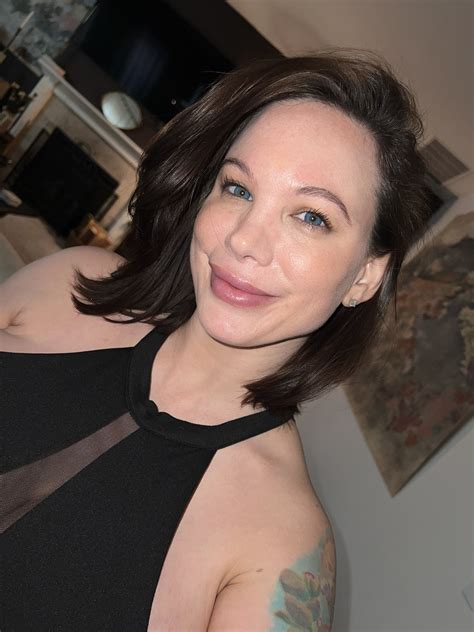 Brittany Elizabeth on Twitter: "It’s a great day🌼💛 https://t.co