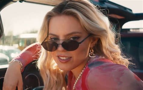 girls musical reboot   snappy  culturally
