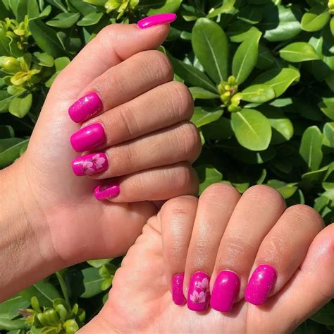 30 Best Fuchsia Nail Design Ideas You Should Check