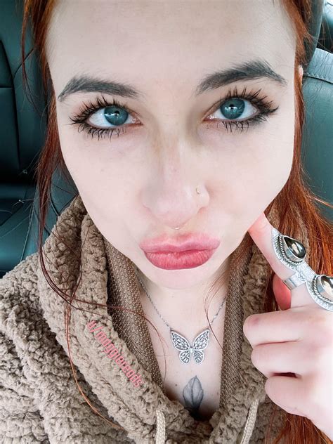 Maggie (u/maggiereads) - Reddit