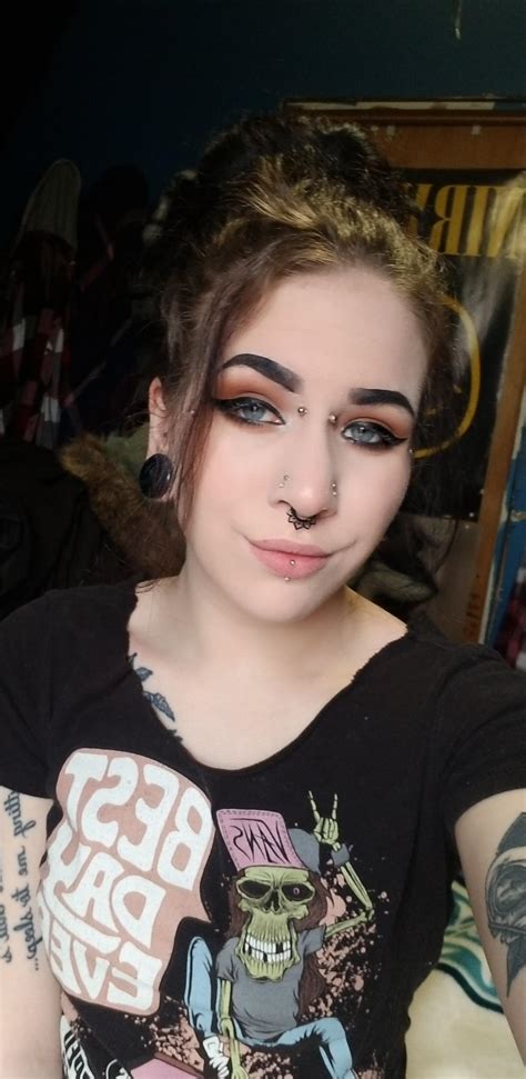 🤘🏻18 : r/selfies