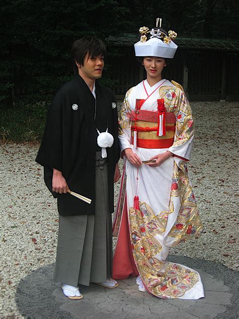 Japanese bride and groom | Japanese bride, Wedding kimono, Japan beauty
