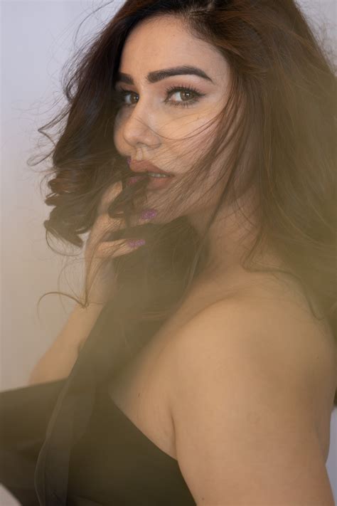 KANGNA SHARMA :: Behance