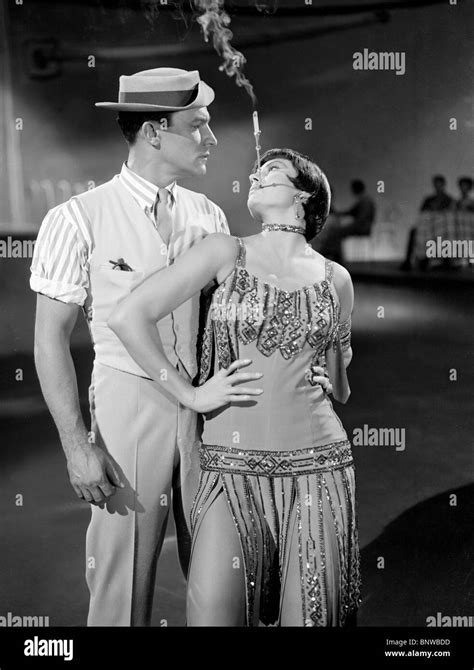 GENE KELLY, CYD CHARISSE, SINGIN' IN THE RAIN, 1952 Stock Photo - Alamy