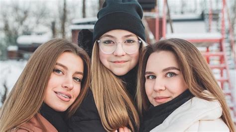 Мама и три дочки - Благотворительный фонд «Матушки и дети»