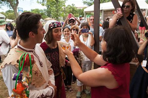 Customs and Traditions of Armenia: a Guide to Armenian People's Culture