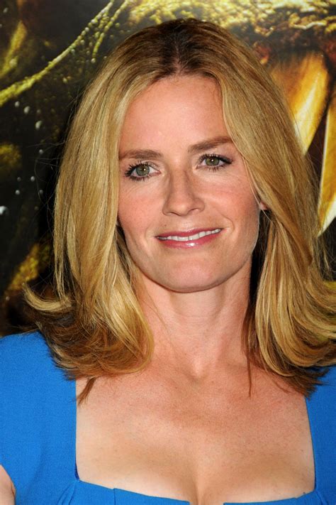 Download Close Up View Of Elisabeth Shue With Straight Blonde Hair ...