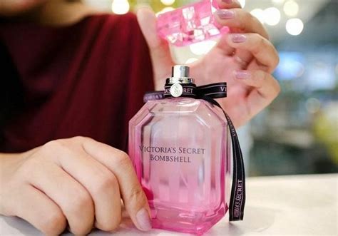Виктория Сикрет Бомбшелл (Bombshell Victoria Secret) — духи, описание ...