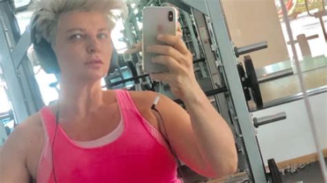 Какво се случва със Силвена Роу? Топготвачката продължава да се топи ...